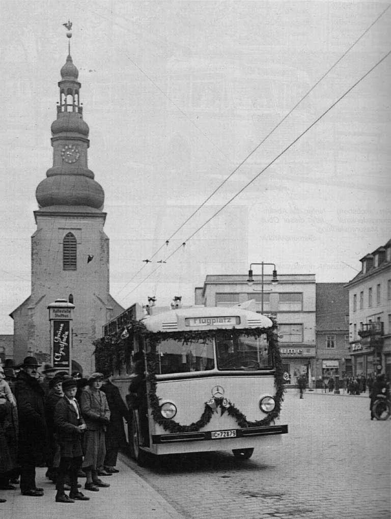 Первый троллейбус. Инстербург. Старый рынок (Alter Markt). 27 ноября 1936 г.