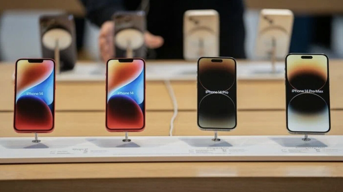 Между iPhone 15 и iPhone 15 Pro такого разброса дизайна как в моделях iPhone 14 (на фото) больше не будет