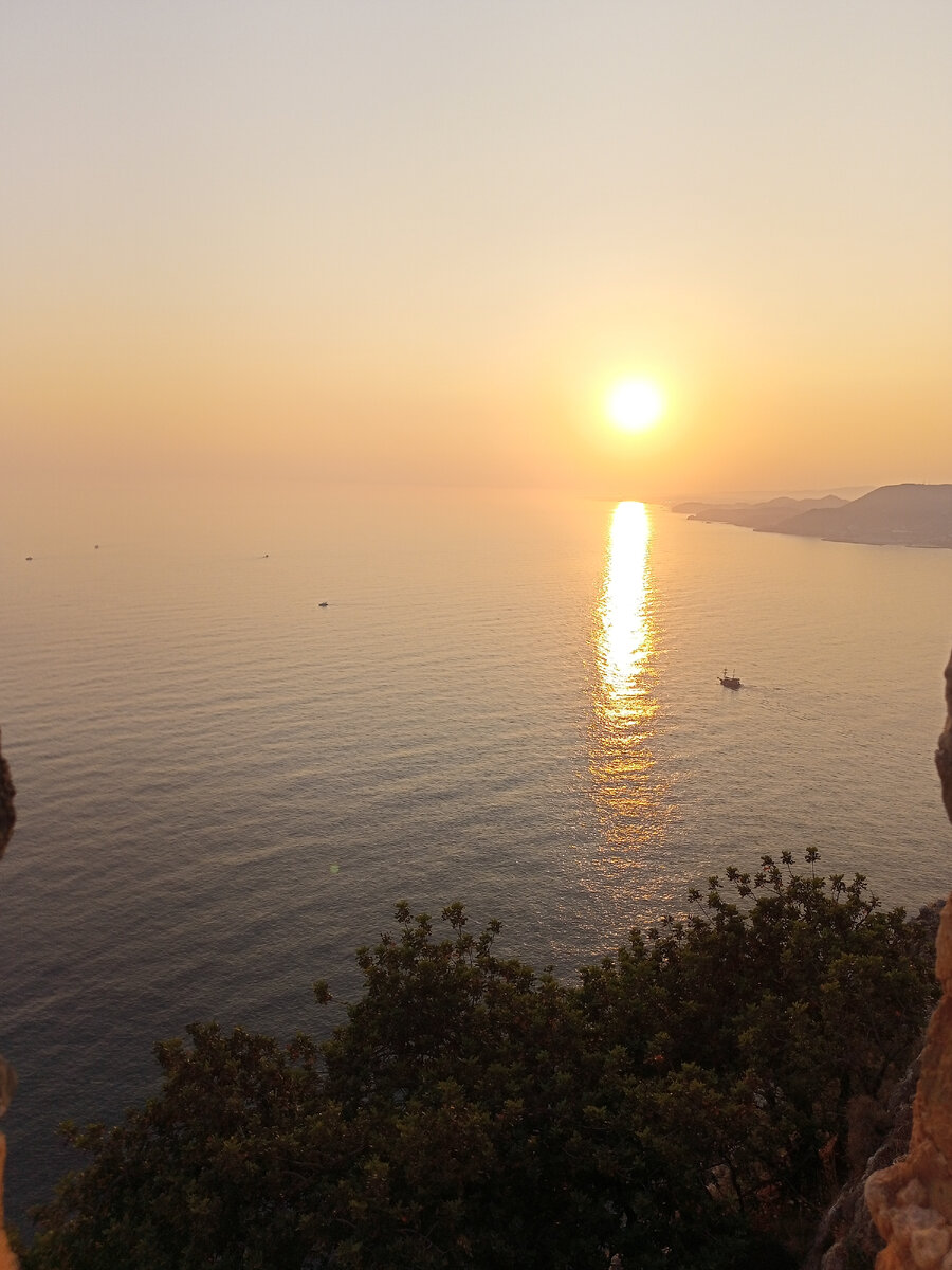 К̆̈ӑ̈к̆̈ д̆̈ў̈м̆̈ӑ̈ӗ̈т̆̈ӗ̈, с̆̈к̆̈о̆̈л̆̈ь̆̈к̆̈о̆̈ н̆̈ӑ̈ э̆̈т̆̈о̆̈й̆̈ к̆̈ӑ̈р̆̈т̆̈й̈н̆̈к̆̈ӗ̈ к̆̈о̆̈р̆̈ӑ̈б̆̈л̆̈ӗ̈й̆̈?