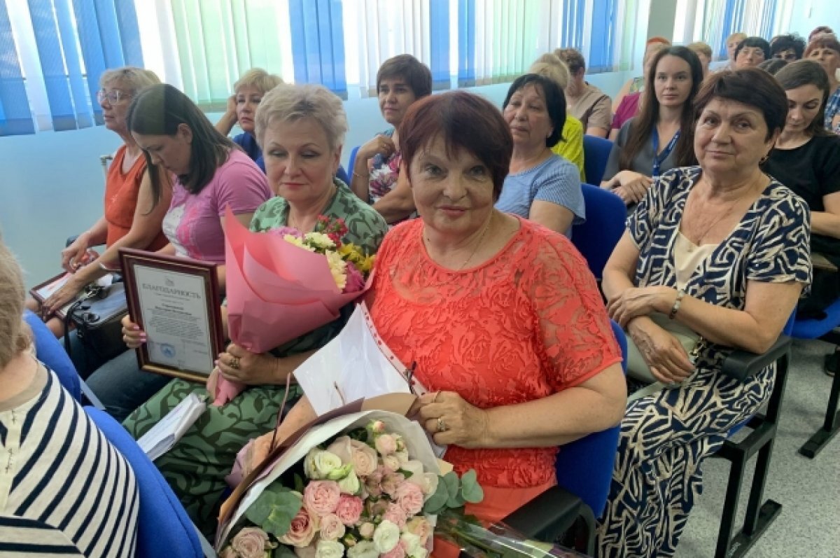    В поликлинике работают отличные специалисты.