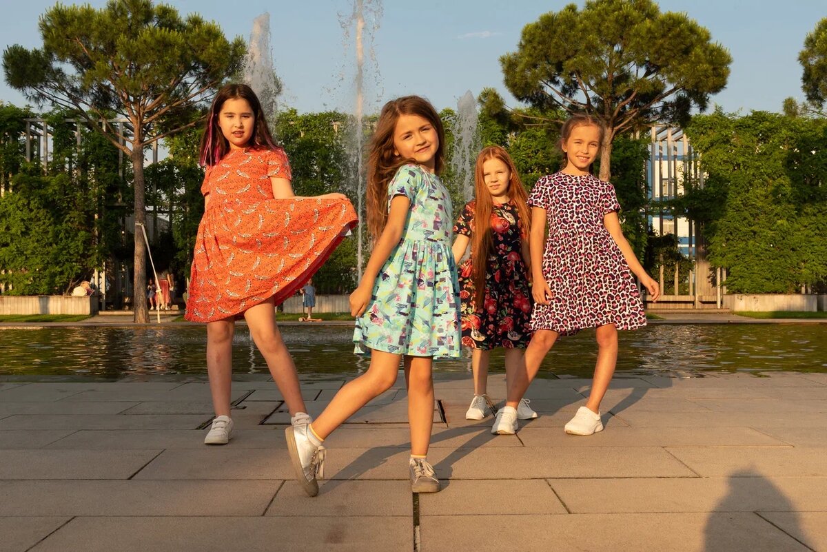 Платья ASTORIS - https://www.wildberries.ru/brands/astoris?sort=popular&page=1&xsubject=69