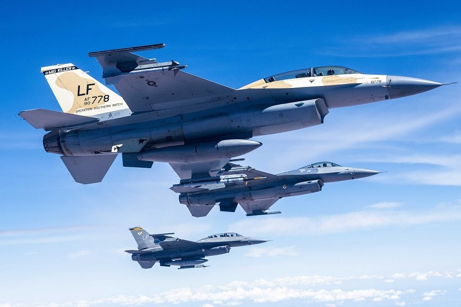 Истребители F-16 Fighting Falcons ВВС США - Фото: Staff Sgt. James Richardson/Zuma\TASS