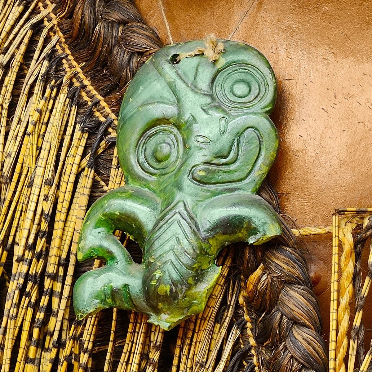 Муляж хей-тики вождя маори. Вторая половина XIX в. Из собрания Этнографического музея Казанского университета. 