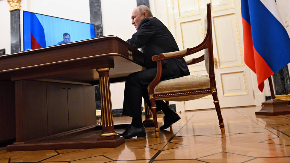 Фото: Дмитрий Азаров / Коммерсантъ📷Владимир Путин выслушал обнадеживающего Марата Хуснуллина