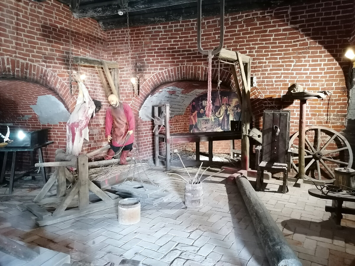 ОГБУК "Астраханский музей-заповедник". Артиллерийская (Пыточная) башня. 2023 г.