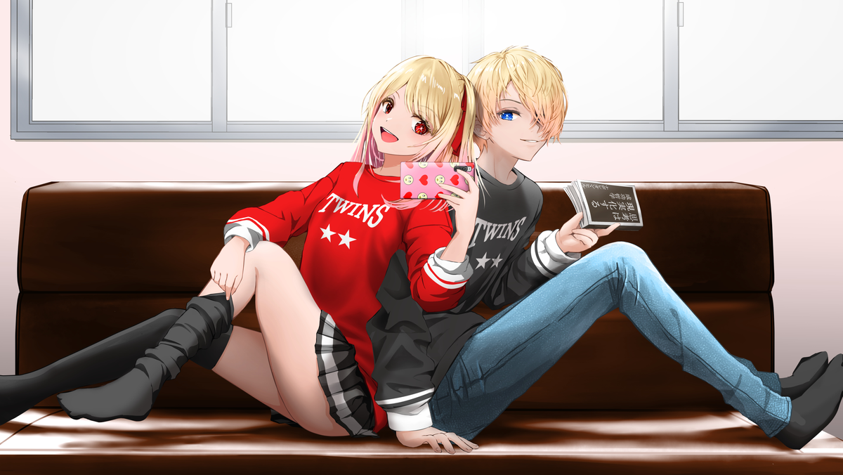 В центре внимания история двух людей, кому “посчастливилось” умереть и переродиться в телах детей одной талантливой, но глупой певицы-айдола Хошино Ай. Аква и Руби (именно такие нелепые имена получили от своей горе-мамаши близнецы) еще при жизни были ярыми фанатами Ай и судьба решила сделать подарок в виде самой близкой связи со своим кумиром. Но не все фанаты имеют здоровую голову, а потому Ай становится жертвой одного поехавшего сталкера, и спустя годы после смерти матери близнецы решают связать свою жизнь с шоу-бизнесом. Руби — ради воплощения давней мечты стать айдолом как ее мама, а Аква пытается понять, кто дал убийце адрес Ай.