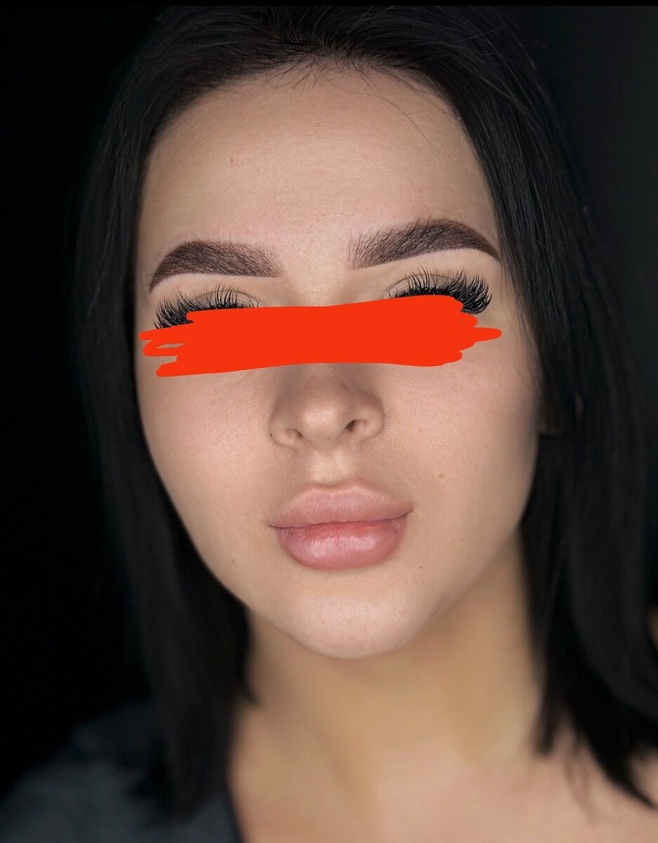 Фото одного мастера бровей