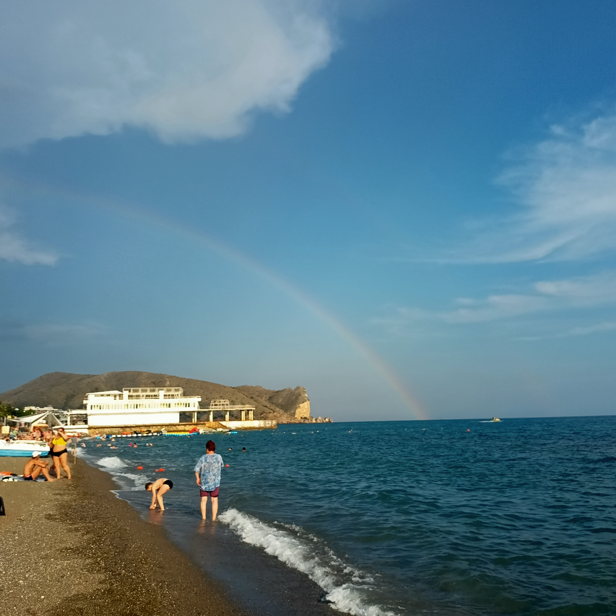 Радуга после дождя, фото автора 