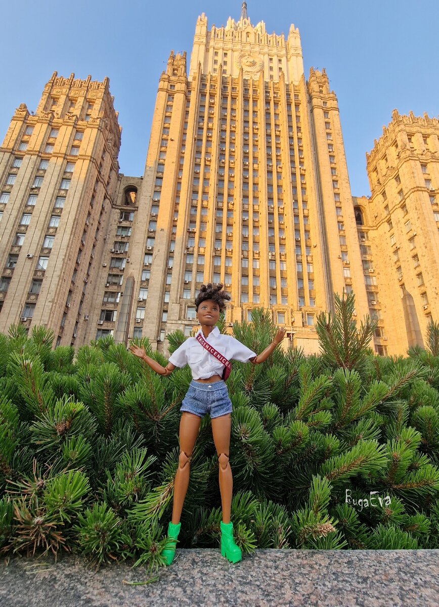 даже в кадр не влазит