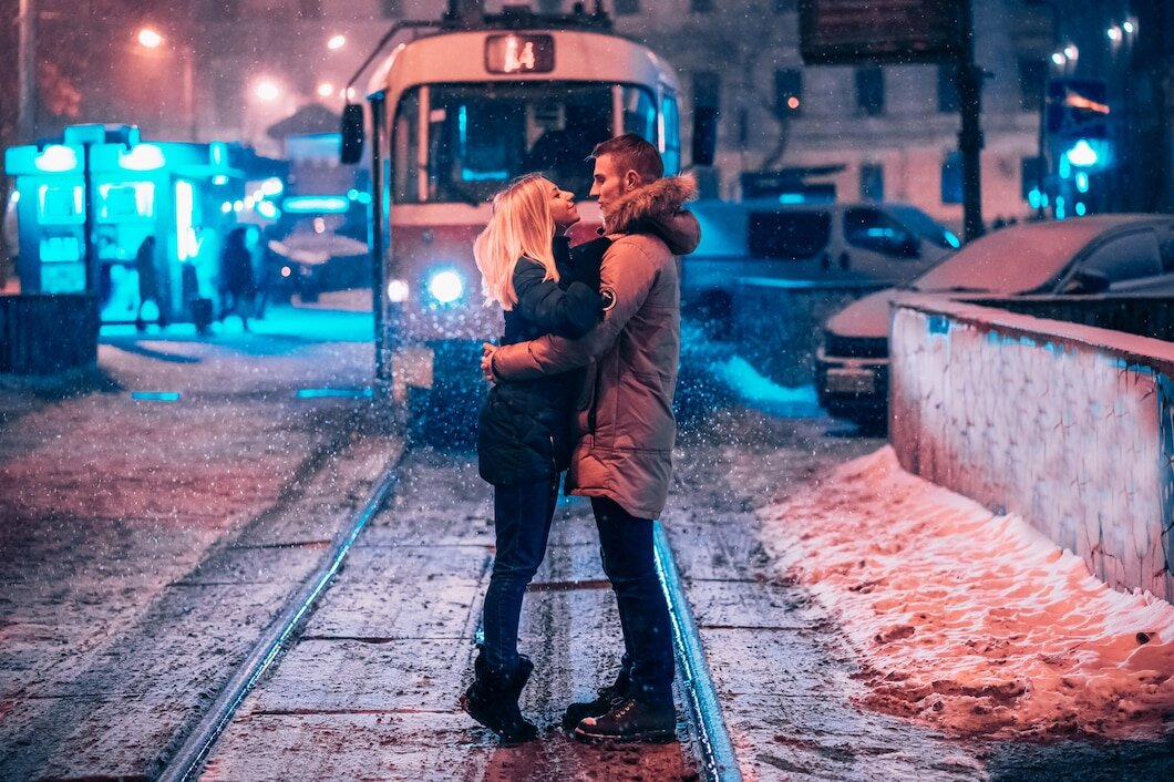 https://img.freepik.com/free-photo/young-adult-couple-on-the-snow-covered-tram-line_1153-4725.jpg?w=1060&t=st=1690020333~exp=1690020933~hmac=cbd25aa5f57b780e09b4d211cb3ba555701e7a92bc2481a6479ffa9b367bafc0