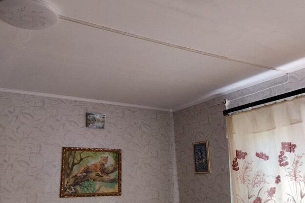    В Даровском дом одинокого отца отремонтировали после просьбы в соцсетях