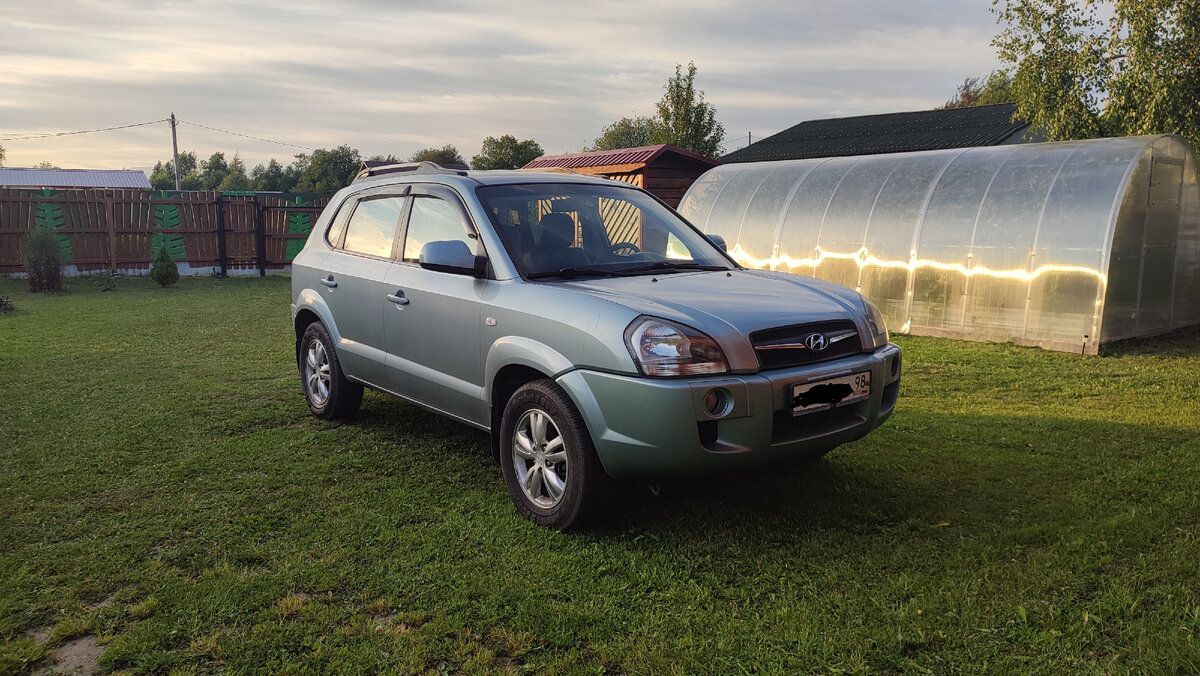 Hyundai Tucson образца 2004 года. Данный авто 2008 г.в.