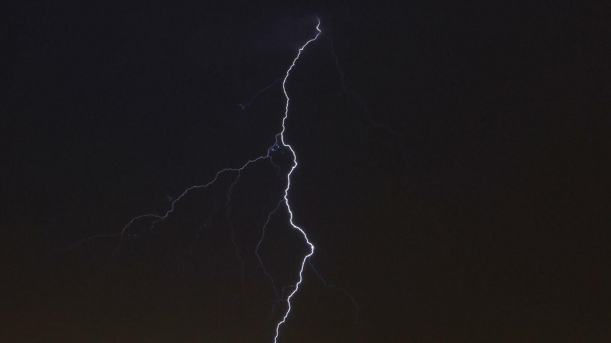    Молния© Globallookpress Dmitry Golubovich