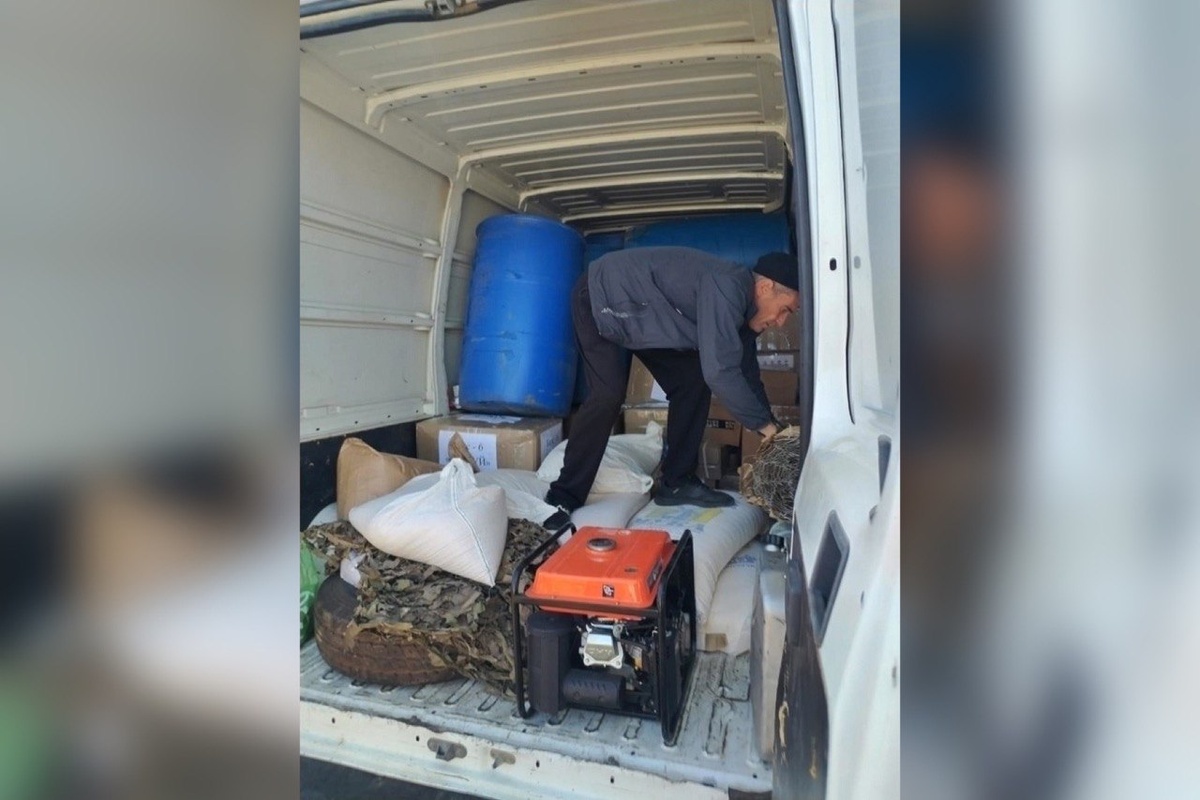    Оренбургские казаки доставили очередной гуманитарный конвой бойцам БАРС-6 в Донбасс Марина Шарт