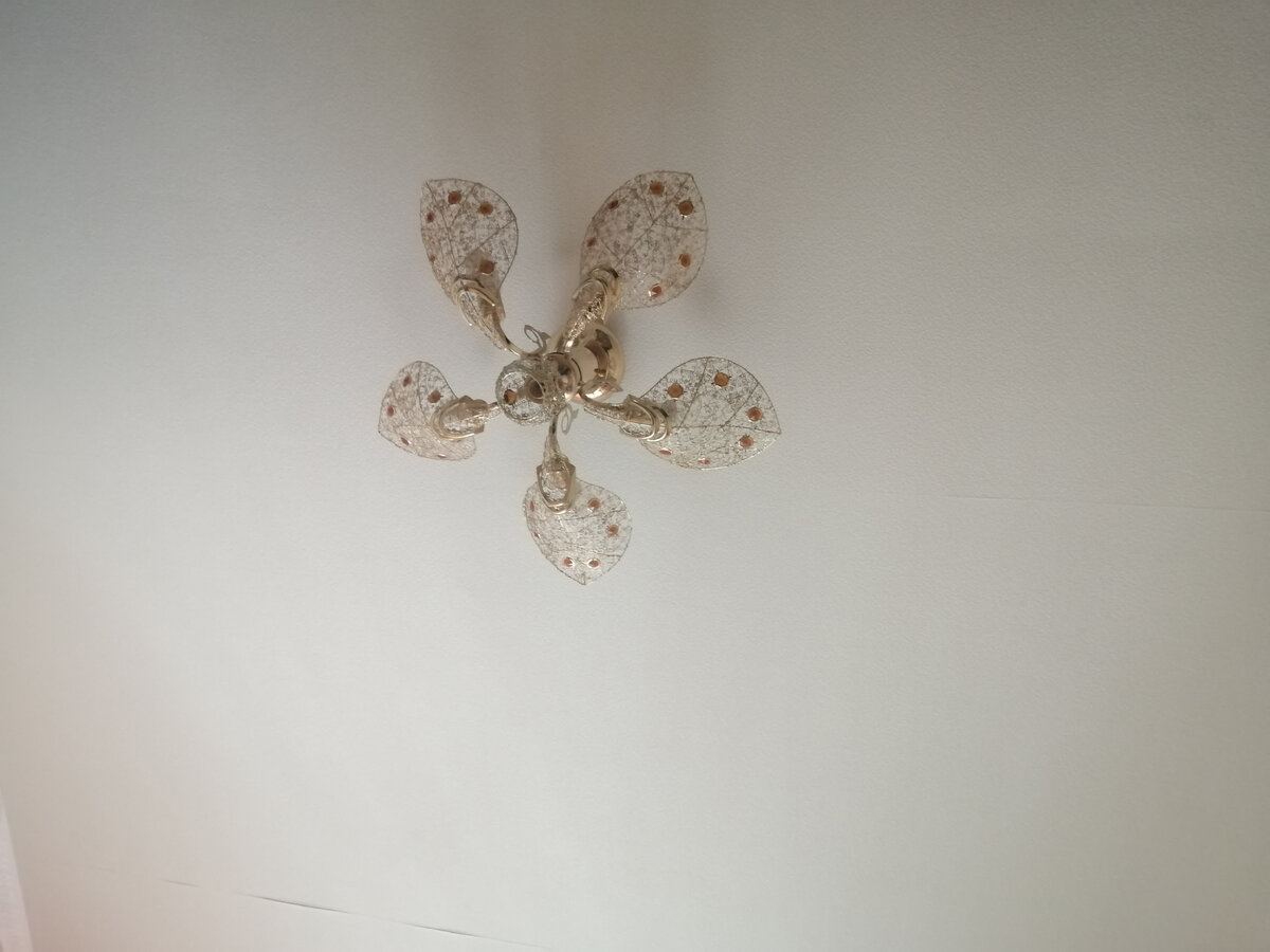 Правда не все лампы вкручены