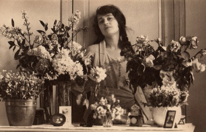 Лина Любера перед замужеством. Эти цветы подарил ей не Прокофьев