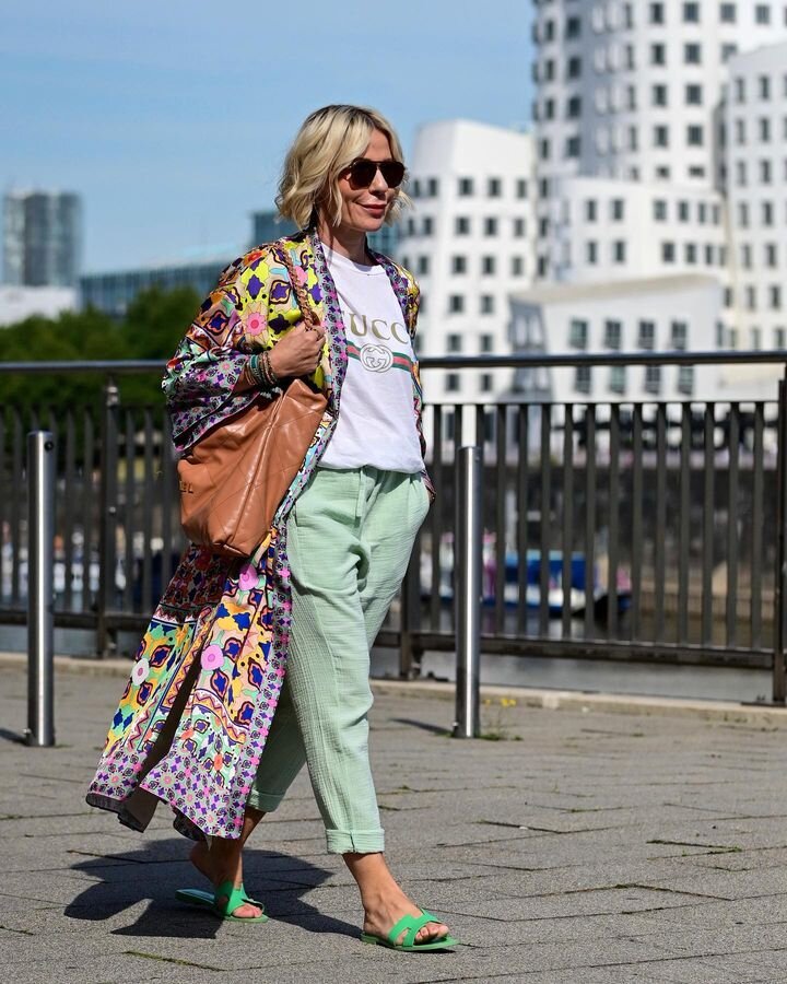 Лето тоже бывает прохладным: что надеть ранним утром, чтобы не ...