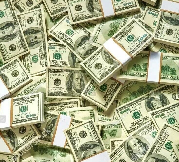 Хирург – до $180 000 в год.
Анестезиолог – до $162 000 в год.
Топ-менеджер – до $135 000 в год.
Пилот – до $134 000 в год.
Стоматолог – до $132 000 в год.
Аналитик рынка – до $111 000 в год.
Юрист – до $110 000 в год.
IT-специалист – до $105 000 в год.
Менеджер по рекламе – до $100 000 в год.
Селекционер и генный инженер – до $97 000 в год.
