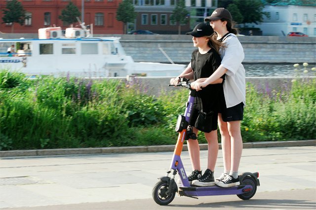    Какой штраф хотят ввести за езду на электросамокате вдвоем?