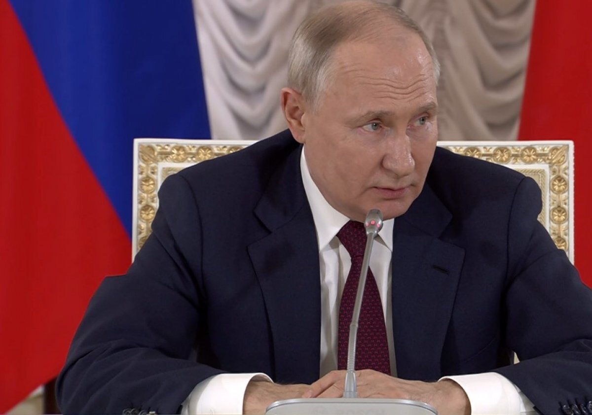    Путин ужесточил правила оптовой торговли медицинским спиртом