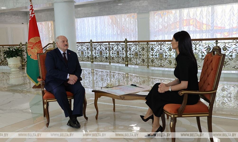 Интервью Лукашенко (иллюстрация – кадр трансляции БелТА)