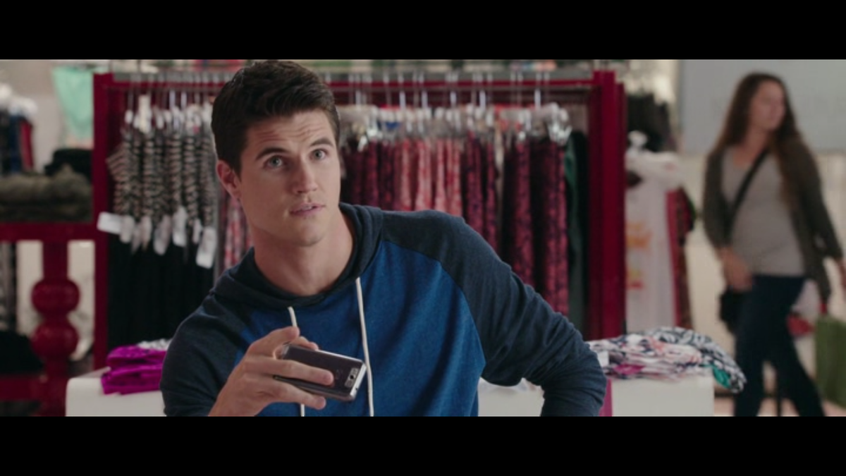 кадр из фильма "Простушка"