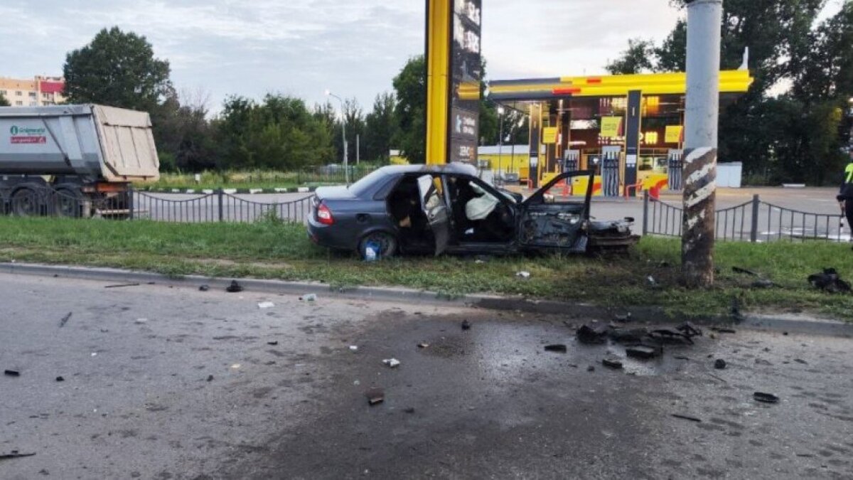    В Энгельсе молодой водитель «Приоры» погиб после наезда на ЛЭПНовости Саратова и области – Сетевое издание «Репортер64»