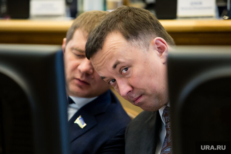    Экс-депутат Владислав Фоменко вернулся в думу ХМАО