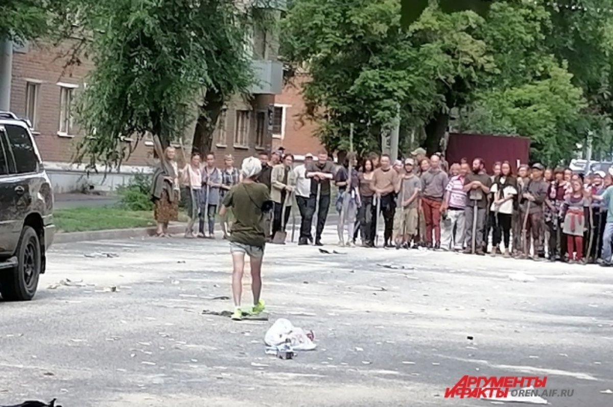    Не все оренбуржцы из массовки получили деньги за работу на съемках сериала "Выжившие-2".