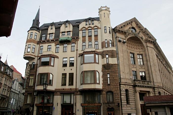 Здание на Смилшу 1/3. google.de