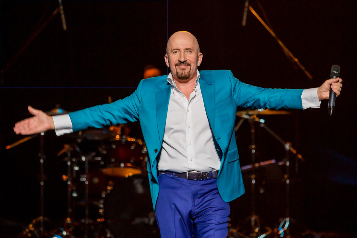  Евгений Григорьев, по сцене - Жека.  фото: картинки  яндекса.