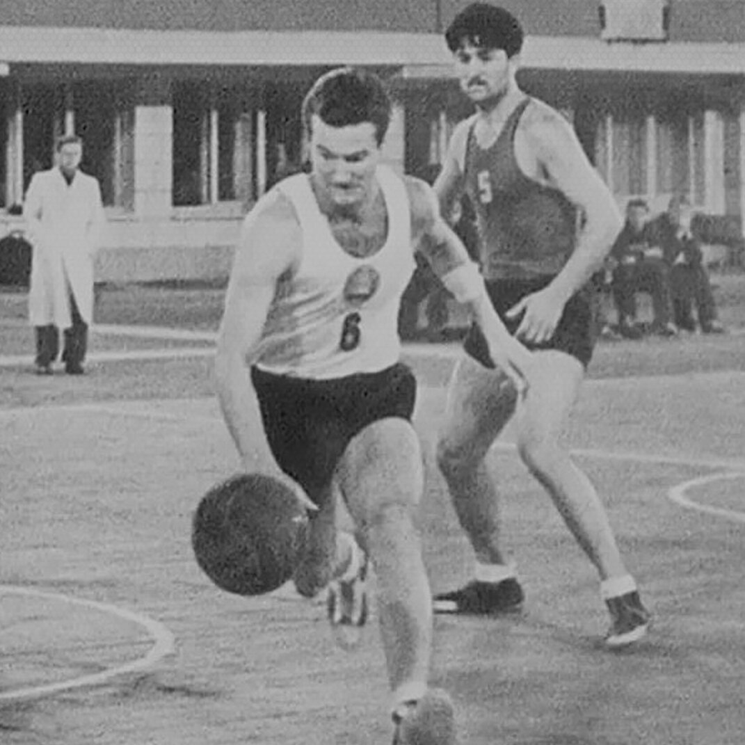 Совсем юный Михаил Коркия в матче за тбилисское «Динамо» 