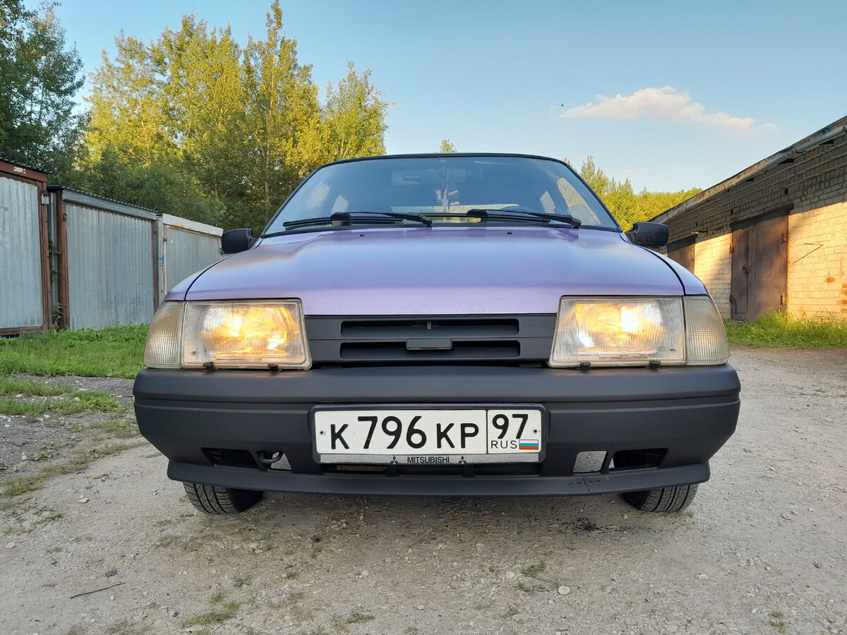 Иж-2126 «Орбита» (до 2000 г.) «Ода» (с 2000 г.) — советский и российский автомобиль малого класса, выпускавшийся «ИжАвто» в период с 1990 по 2005 год.