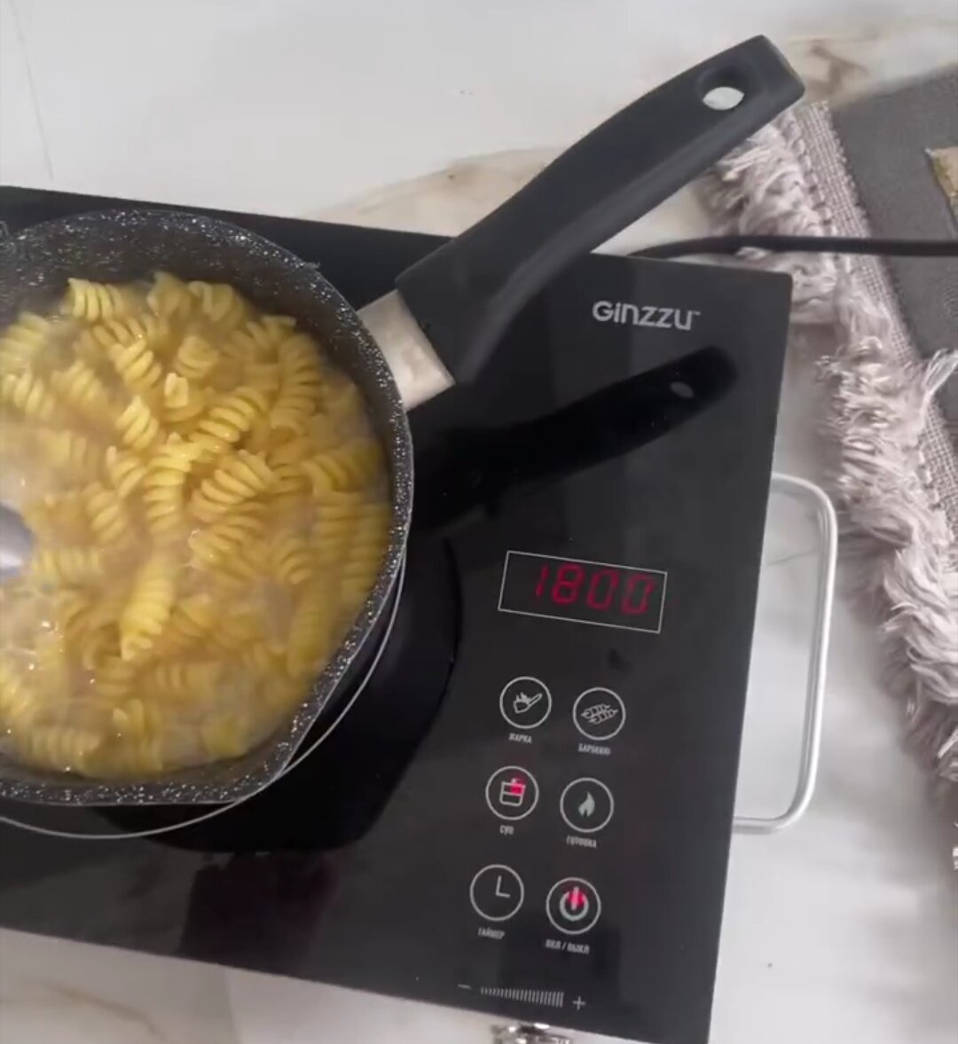 Фото для аппетита и для иллюстрации тетиной лапши, которую она мне вешала на уши своим долгим рассказом и сборами 