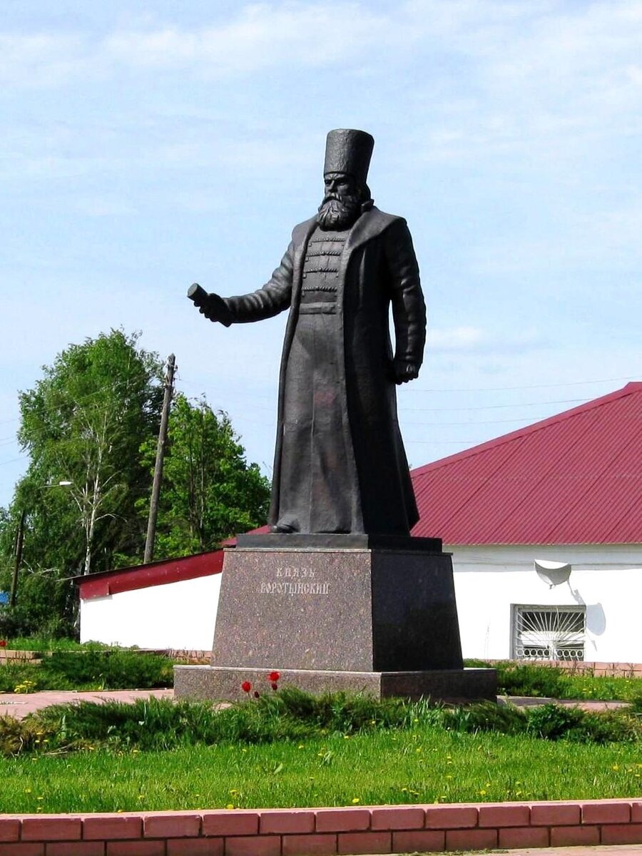 Памятник князю воротынскому. Картинка из открытых источников. Установлен у него на Родине.