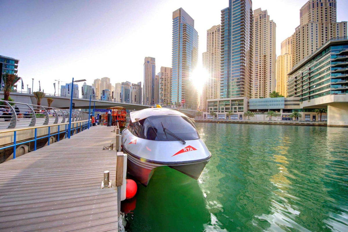 Дубай Ватер канал. Шарджа Дубай такси водное. Дубай канал Дубай ( Dubai Water canal).