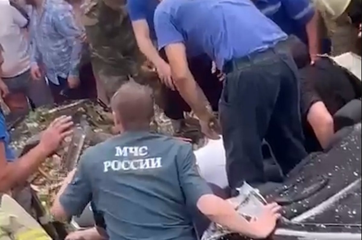    Шесть человек пострадали, один погиб в Черкесске во время краткого шторма