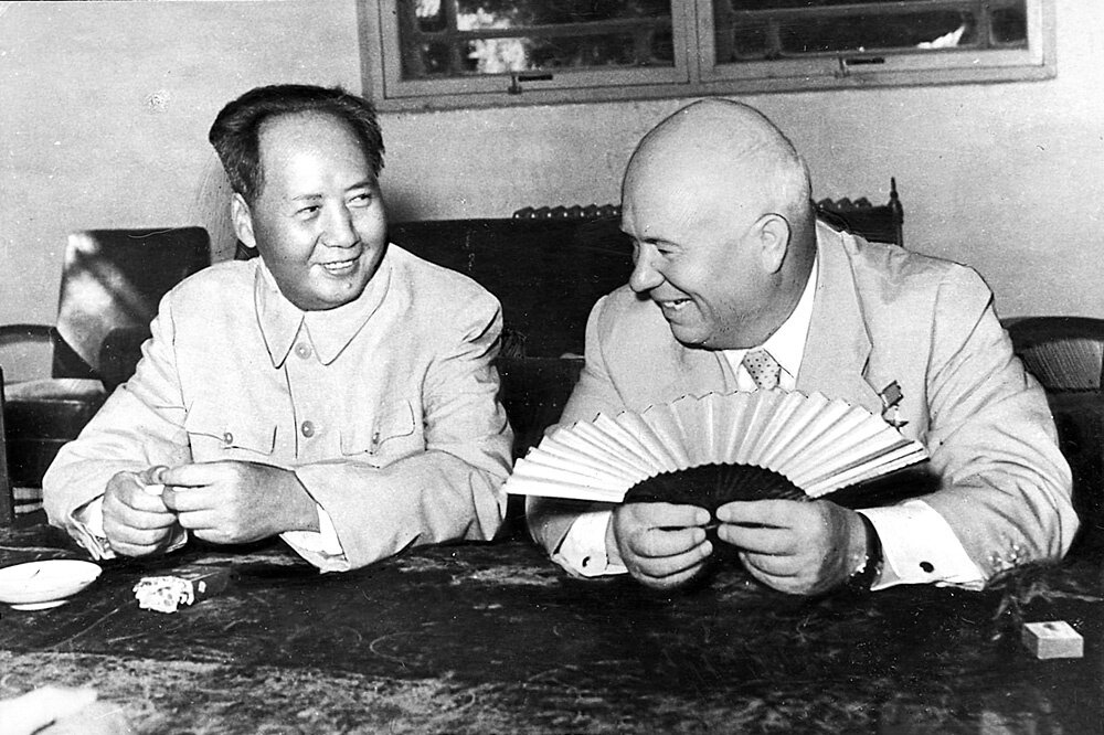 Мао Цзэдун и Никита Хрущев, 1958 год.