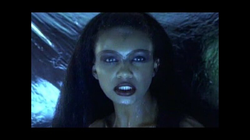 Кадр из единственного клипа Tank