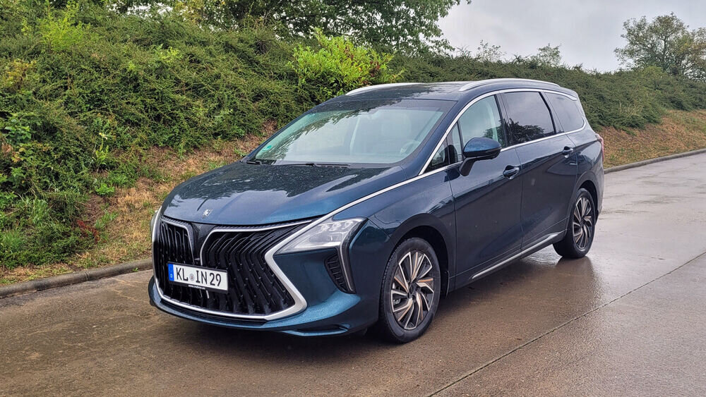 Dongfeng Forthing 4 U Tour