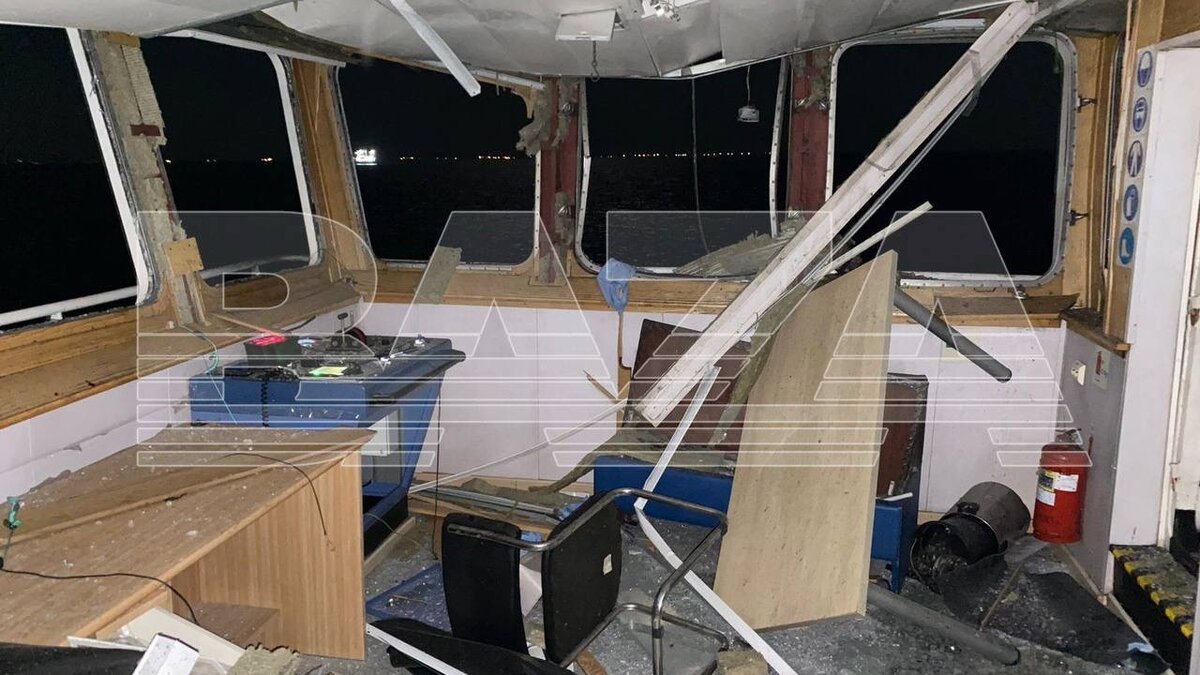     Атака украинского беспилотника на российский танкер в Керченском проливе может быть способом заставить Россию вернуться в зерновую сделку. В Кремле говорят о такой возможности, но при выполнении условий. Патриоты против.