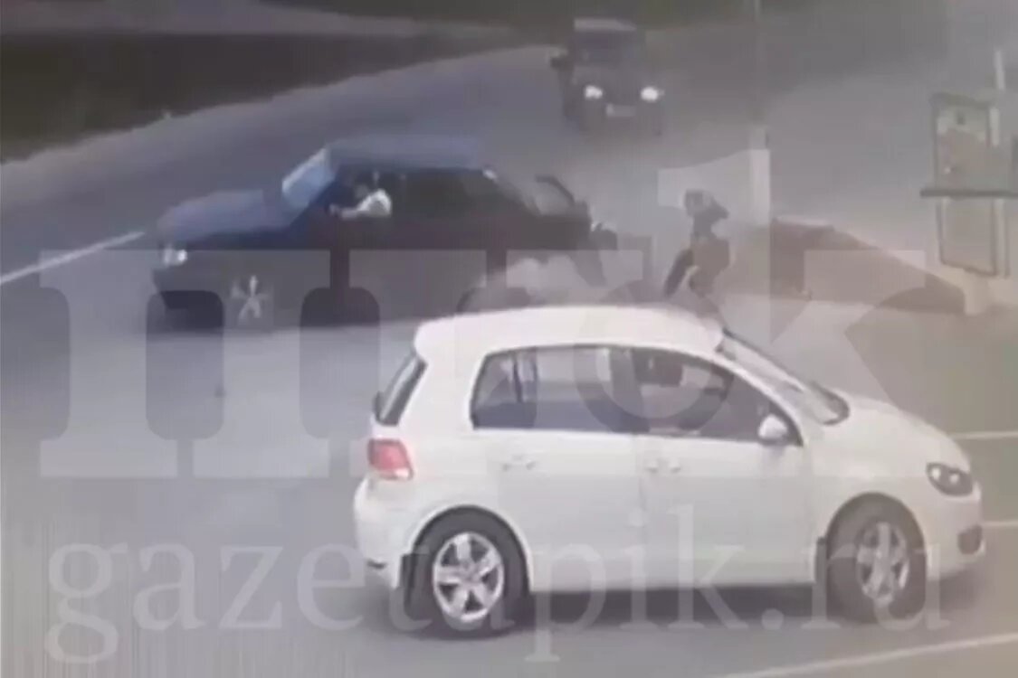 Момент ЧП попал на камеру видеонаблюдения.