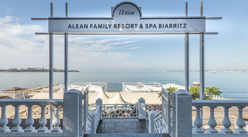 Входная группа. Фото с официального сайта. 