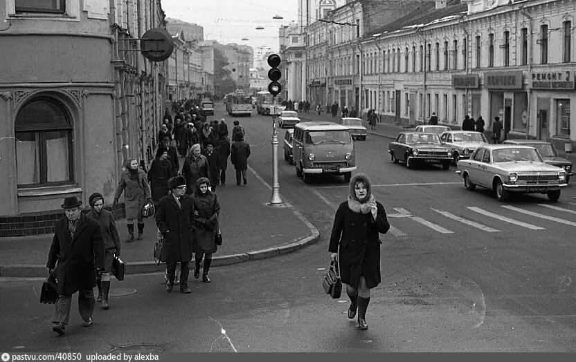 1970 год фото. Улица Пятницкая 70е годы. Пятницкая улица Москва 1960г.. Пятницкая улица 1970. Москва 70 годов.