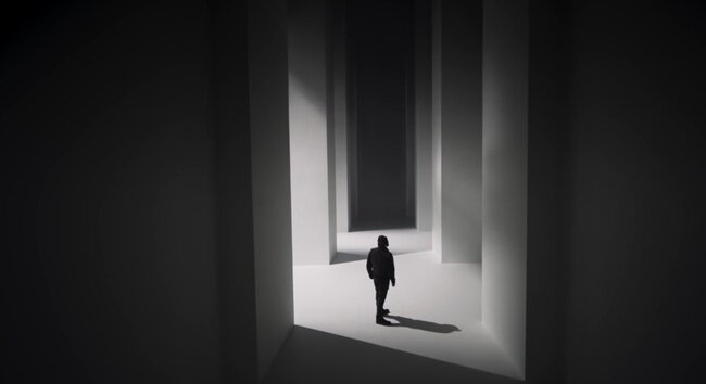 Кадр из сериала "Темные начала"