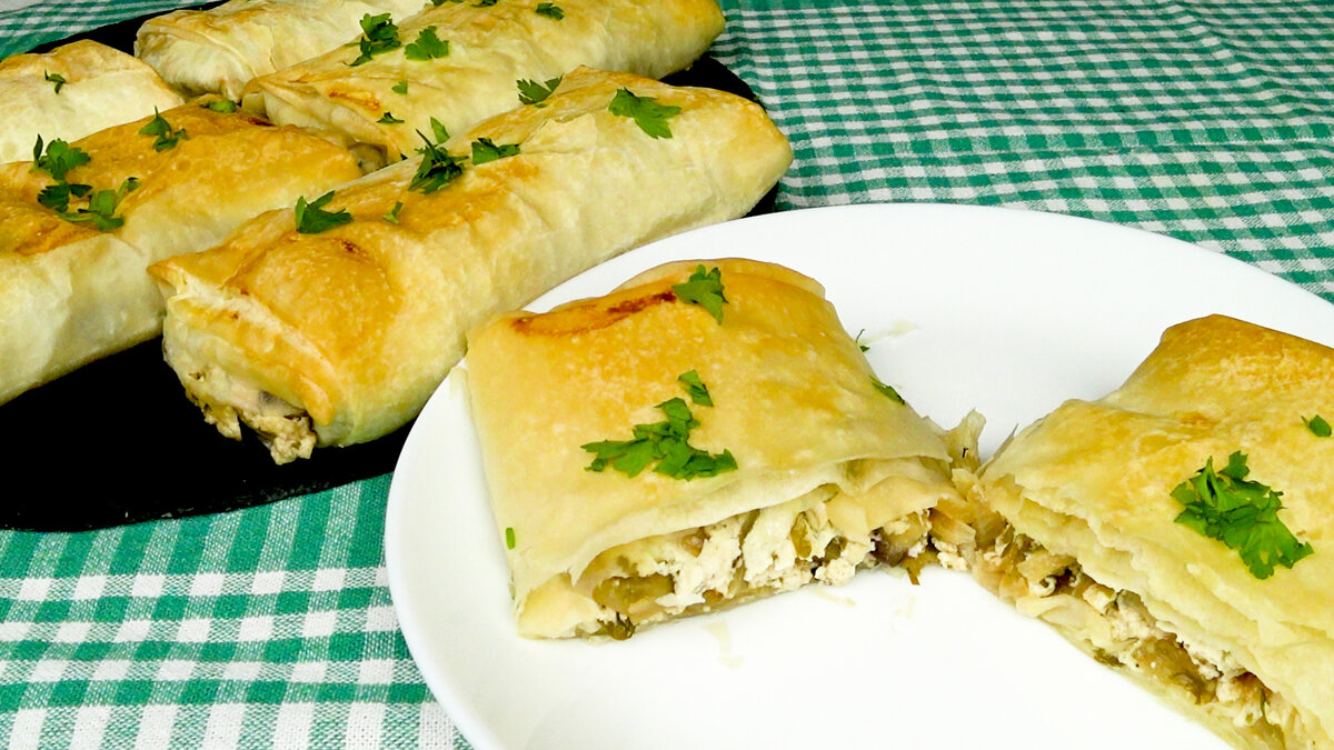 Пирожки из теста фило рецепты. Ёка ёка. Ёка с сыром и яйцом. Ека с сыром и зеленью. Ека с зеленью из лаваша