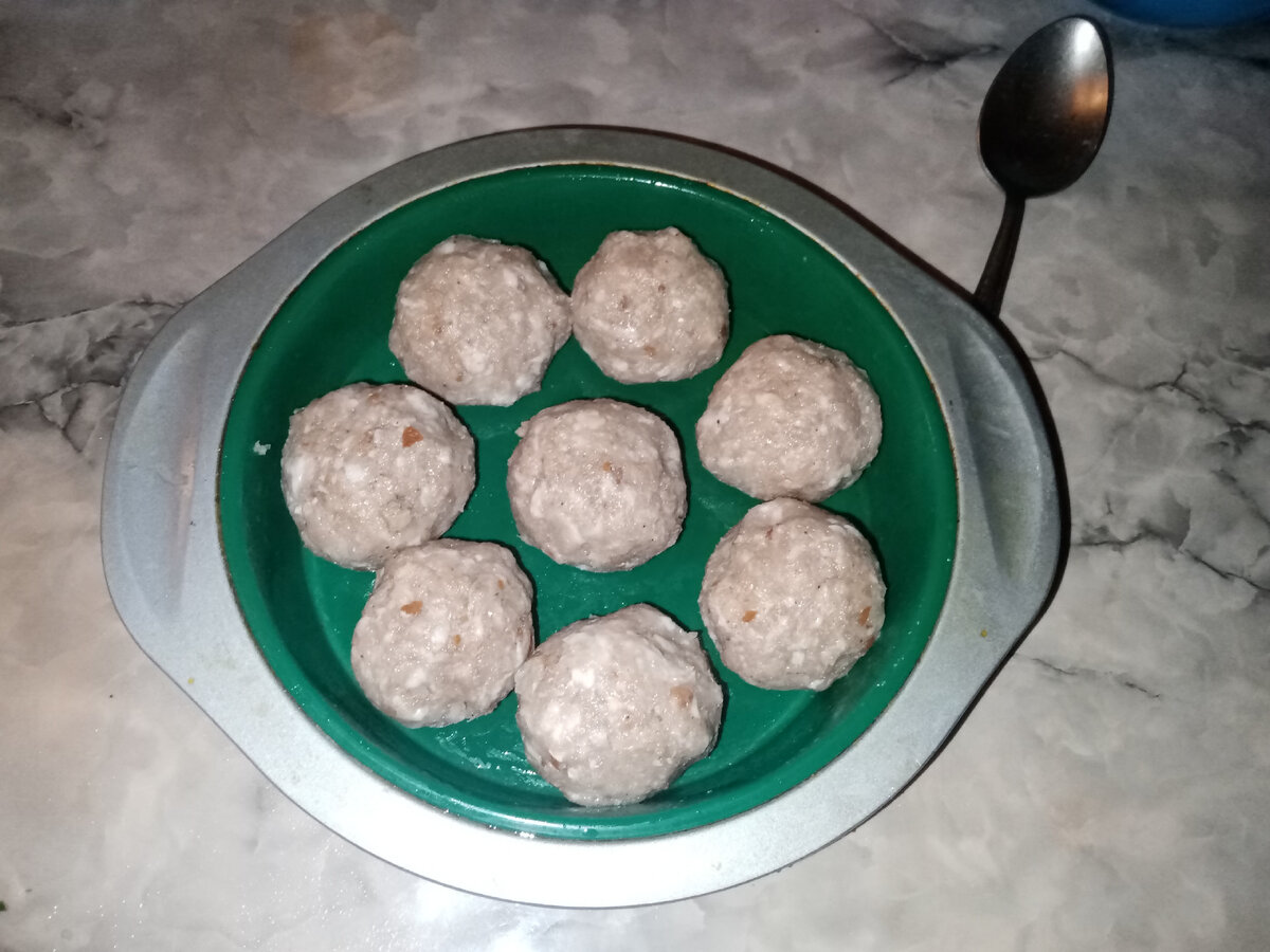 Соленая целая сардина в консерве, блюда из микроволновки, ларь привезли ...