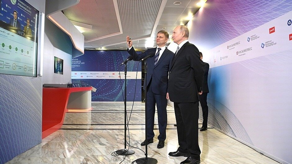     Губернатор Нижегородской области Глеб Никитин принял участие в онлайн-встрече с президентом РФ Владимиром Путиным 13 июля, где доложил о развитии квантовых технологий в регионе. Об этом передает пресс-служба облправительства.