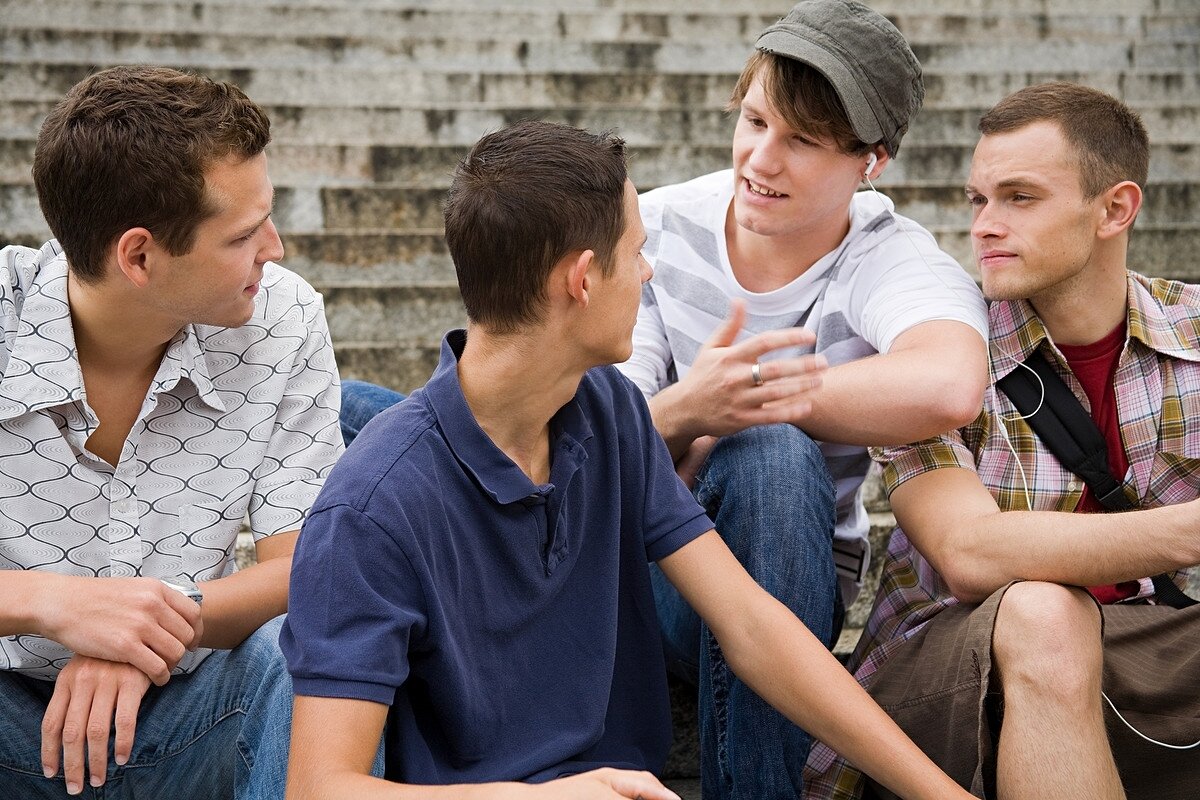 О чем говорят мужчины между собой