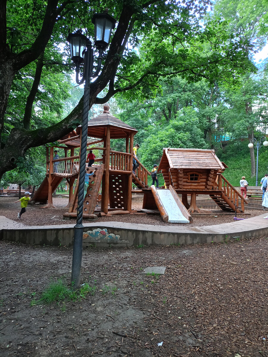 кисловодск детские площадки. кисловодск детские площадки. кисловодск детские площадки. поселок зеленогорский кисловодск. кисловодск парк детская площадка.